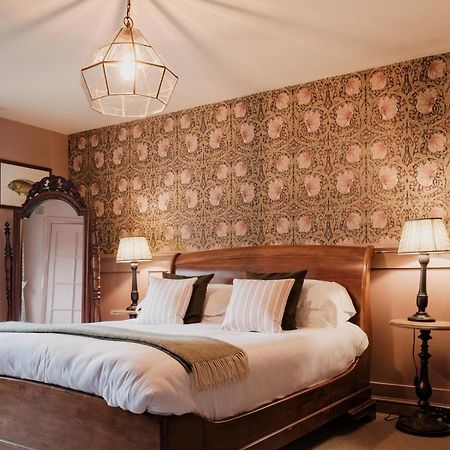 Fisherman'S Haunt Hotel Крайстчърч Екстериор снимка