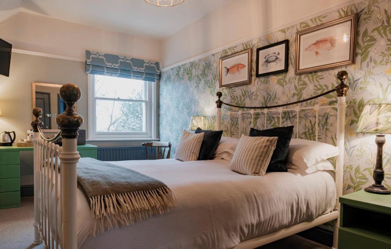 Fisherman'S Haunt Hotel Крайстчърч Екстериор снимка