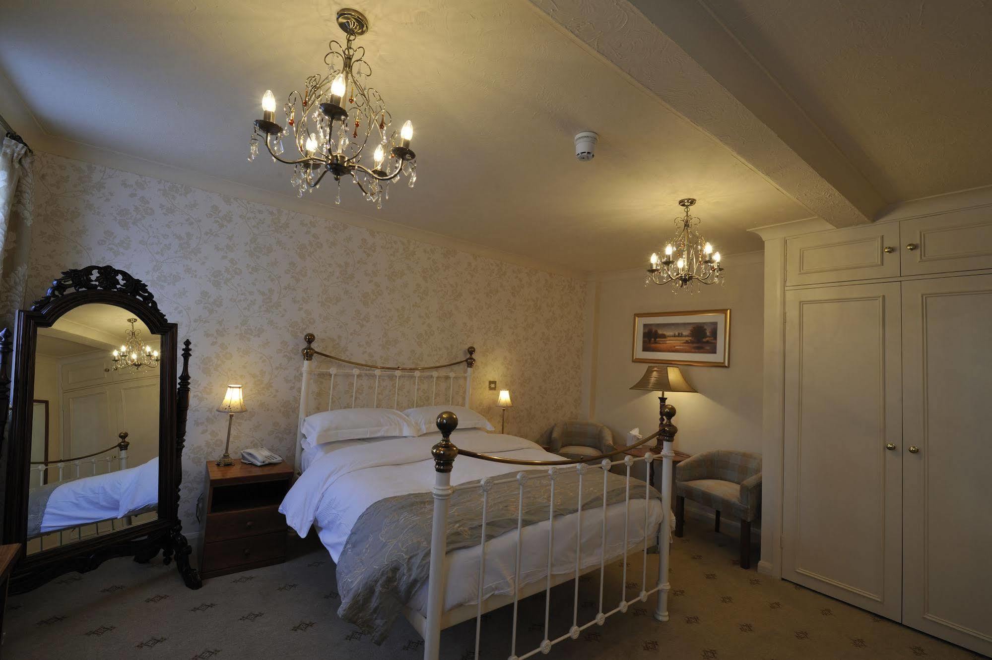 Fisherman'S Haunt Hotel Крайстчърч Екстериор снимка