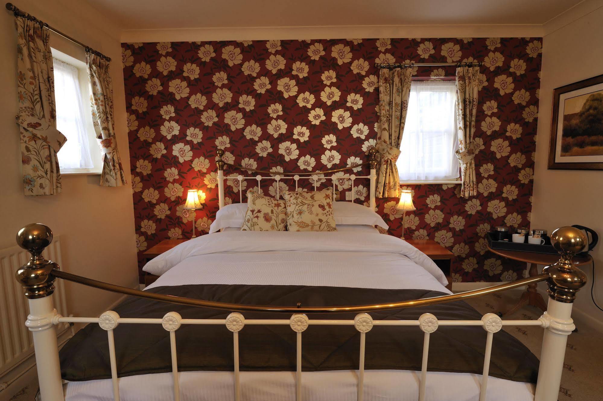 Fisherman'S Haunt Hotel Крайстчърч Екстериор снимка